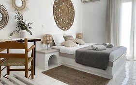 Achlia Apartments